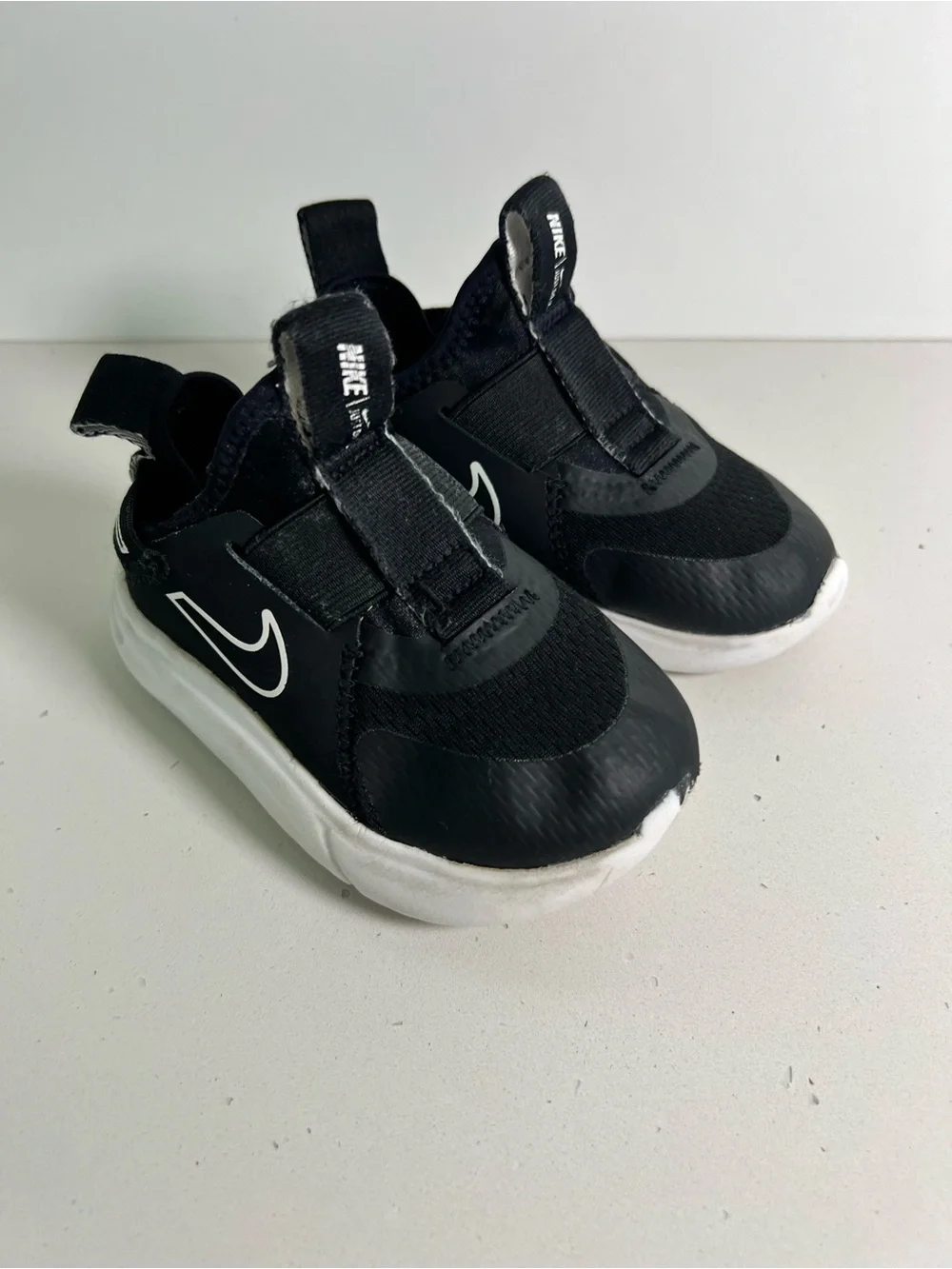 Nike Flex Plus Toddler Sneakers Black White Size 7C Hook & Loop